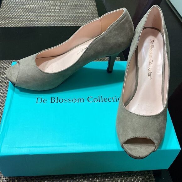 De Blossom Collection Tan open toe heels - Picture 2 of 6